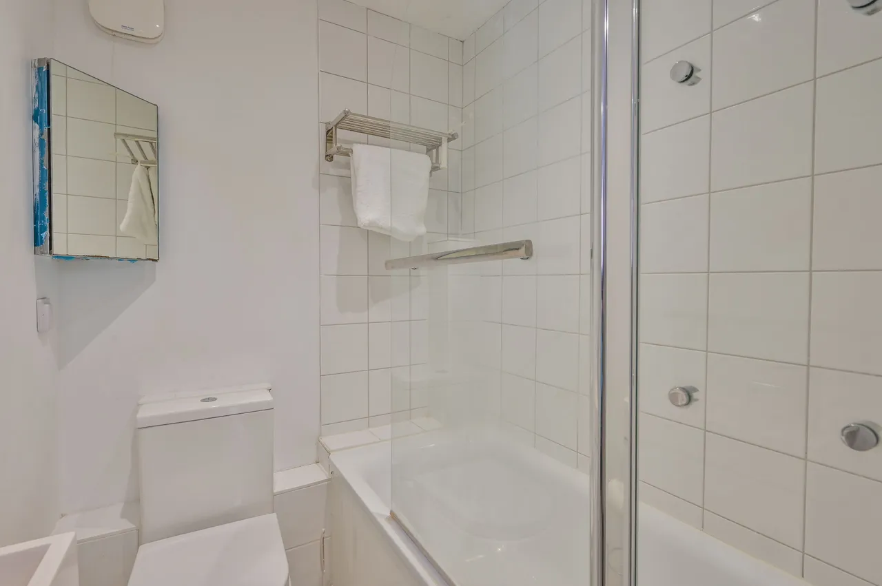 6 West Gardens, London, photo 6