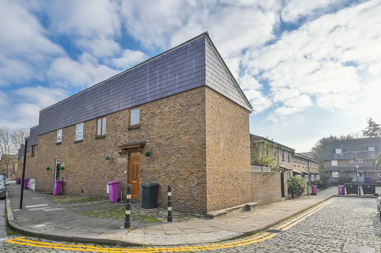6 West Gardens, London, photo 7