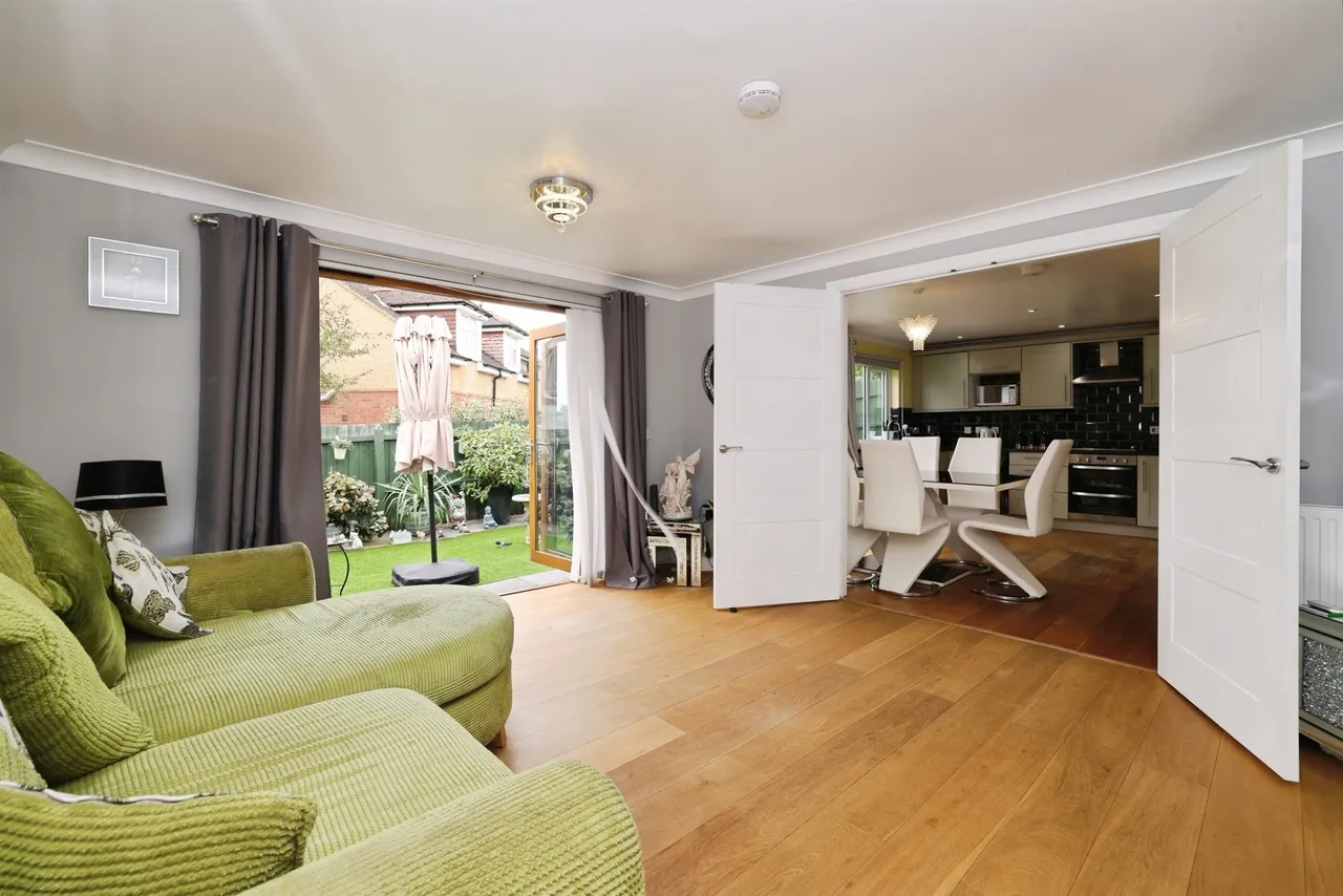 Thistlebarrow Road, SALISBURY, photo 5
