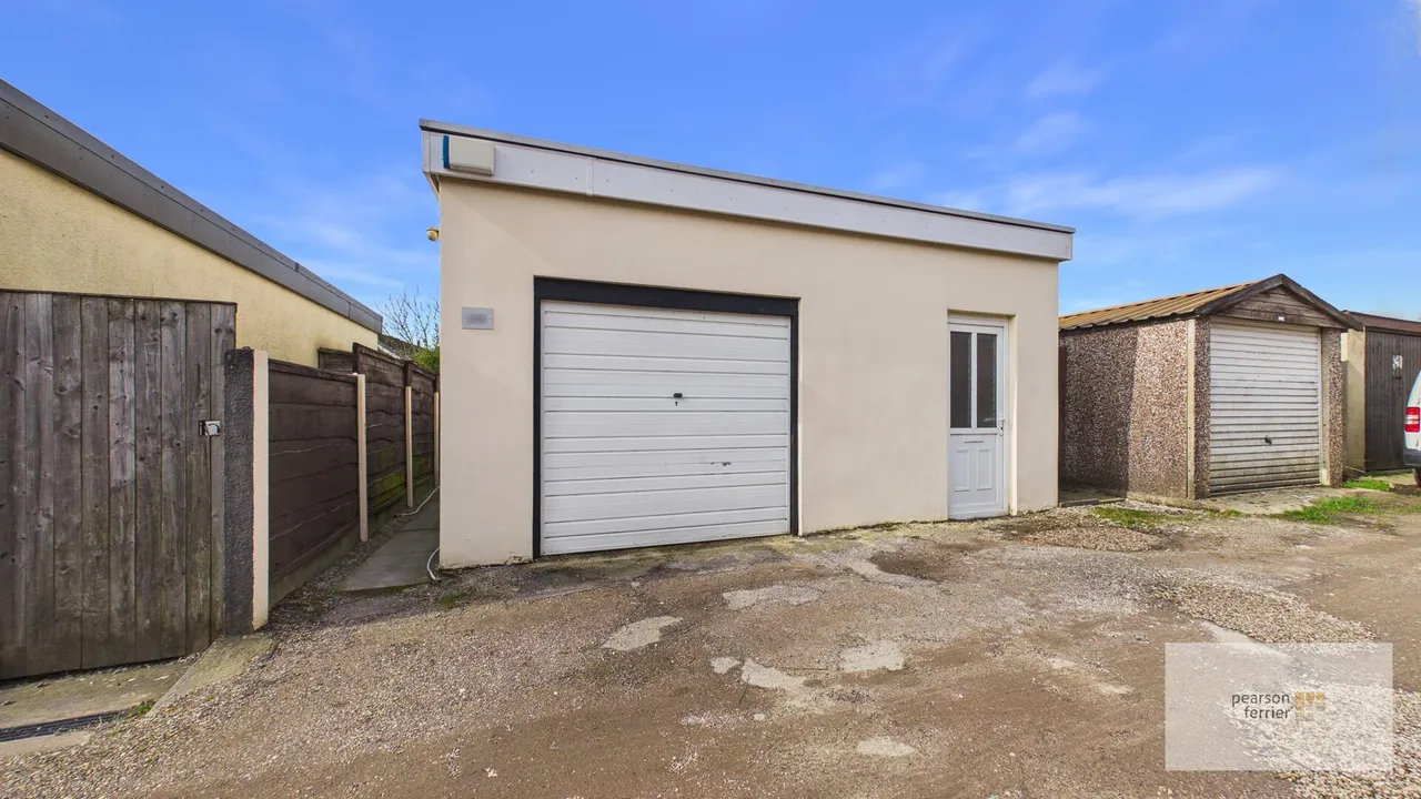 Holcombe Road, Greenmount, BL8 4BB, photo 17
