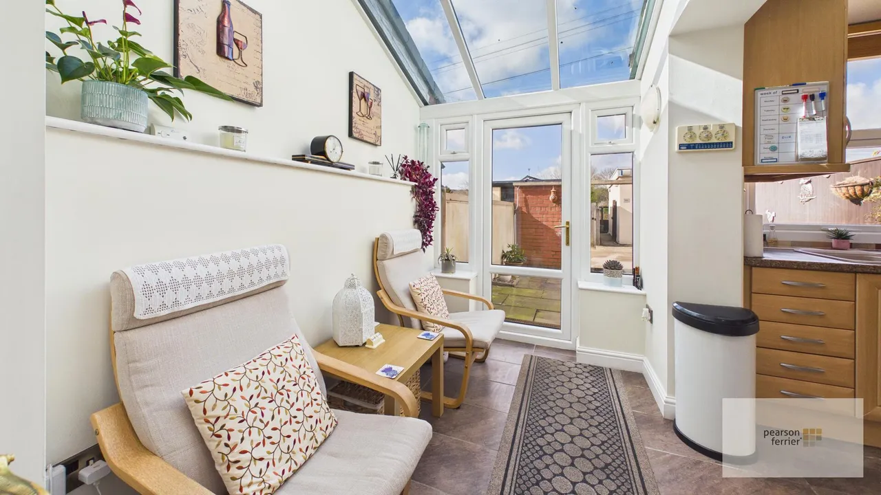 Holcombe Road, Greenmount, BL8 4BB, photo 5