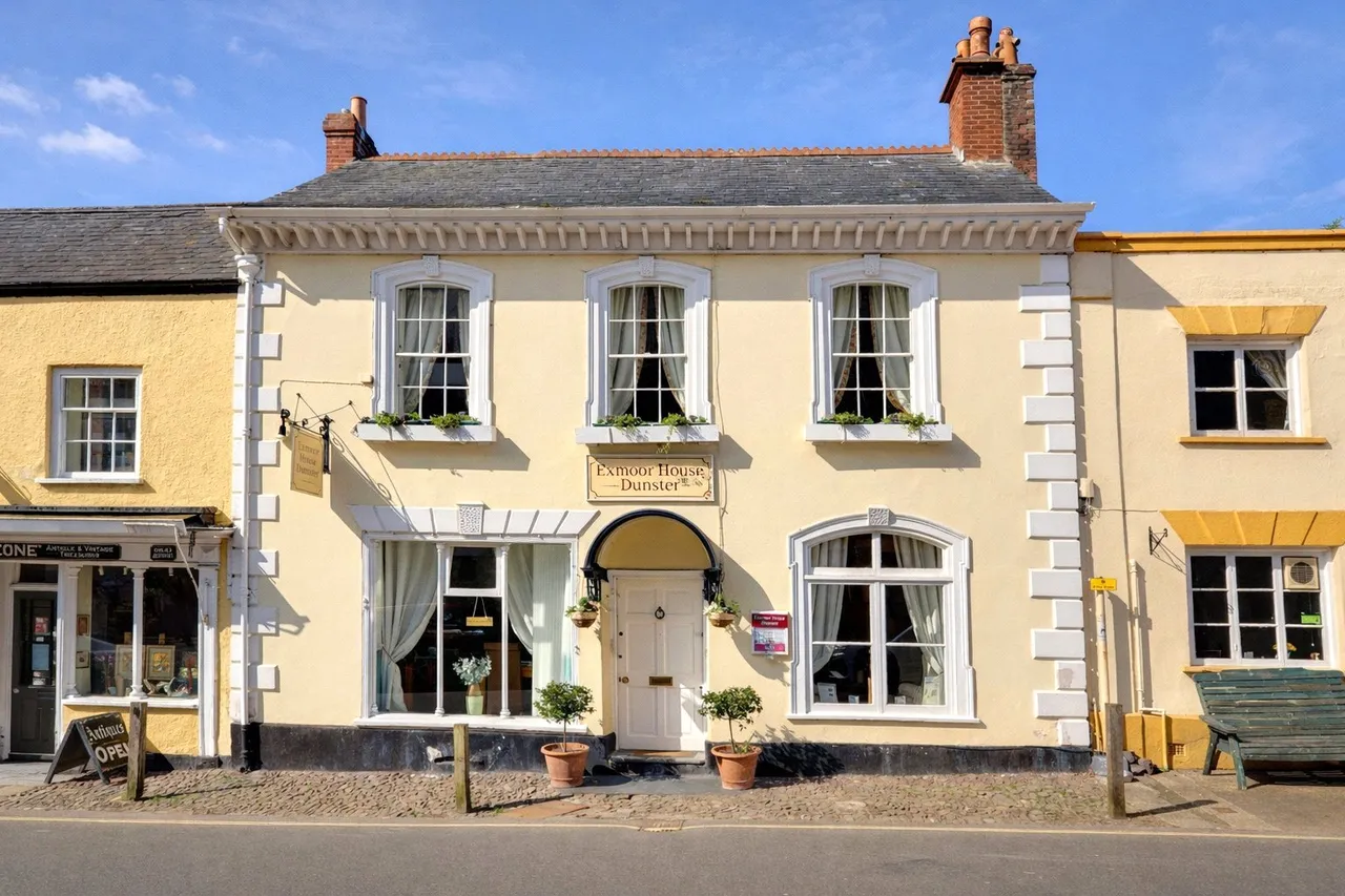 8 bed house for sale, West Street, Dunster, TA24
