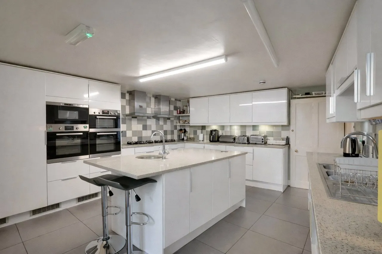 West Street, Dunster, TA24, photo 22