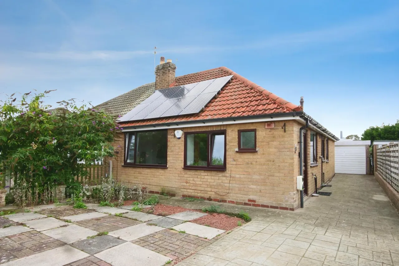 3 bed house for sale, Linley Avenue, York, YO32