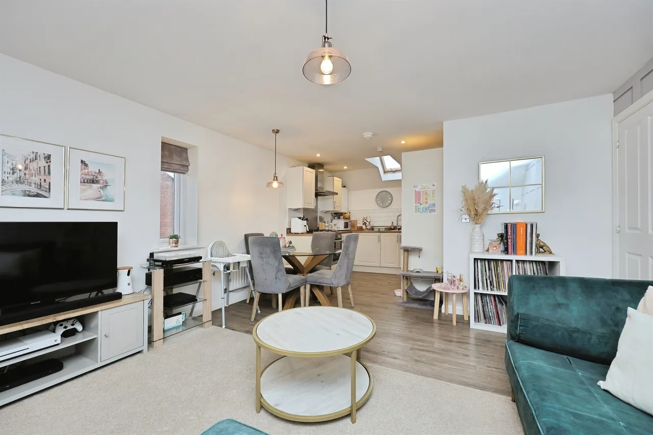 Falcon Crescent, Costessey, Norwich, photo 4