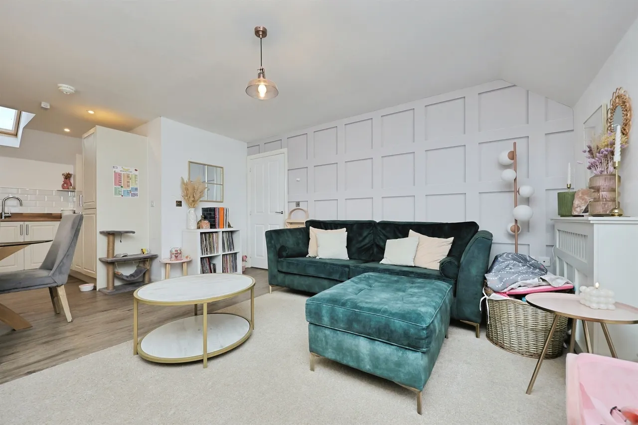 Falcon Crescent, Costessey, Norwich, photo 2