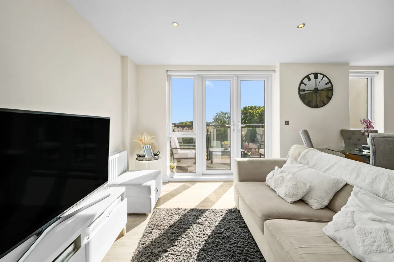 Hawker Drive, Addlestone, KT15, photo 15