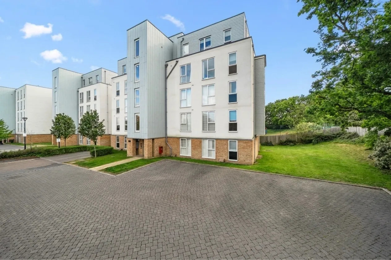 Hawker Drive, Addlestone, KT15, photo 22