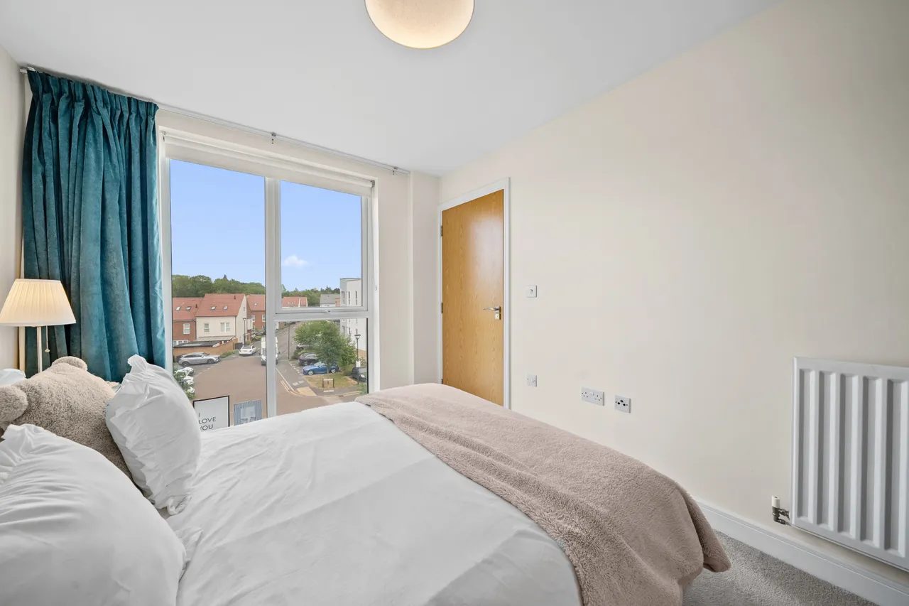 Hawker Drive, Addlestone, KT15, photo 12