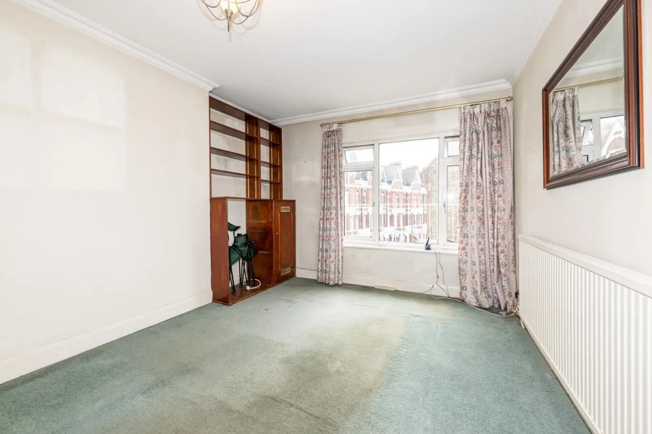 Sinclair Gardens, London, W14, photo 2
