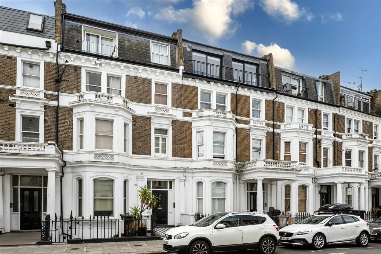 Sinclair Gardens, London, W14, photo 8