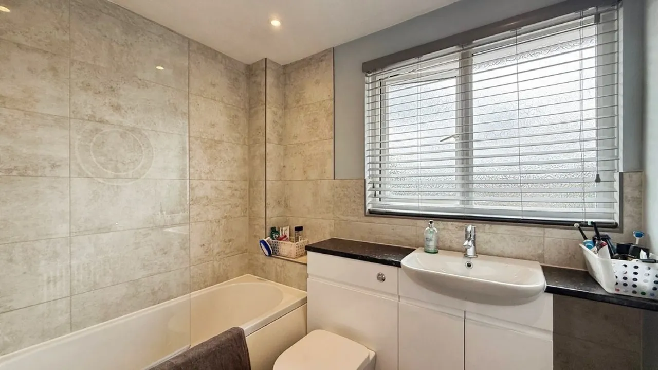 Damask Way, Warminster, photo 12