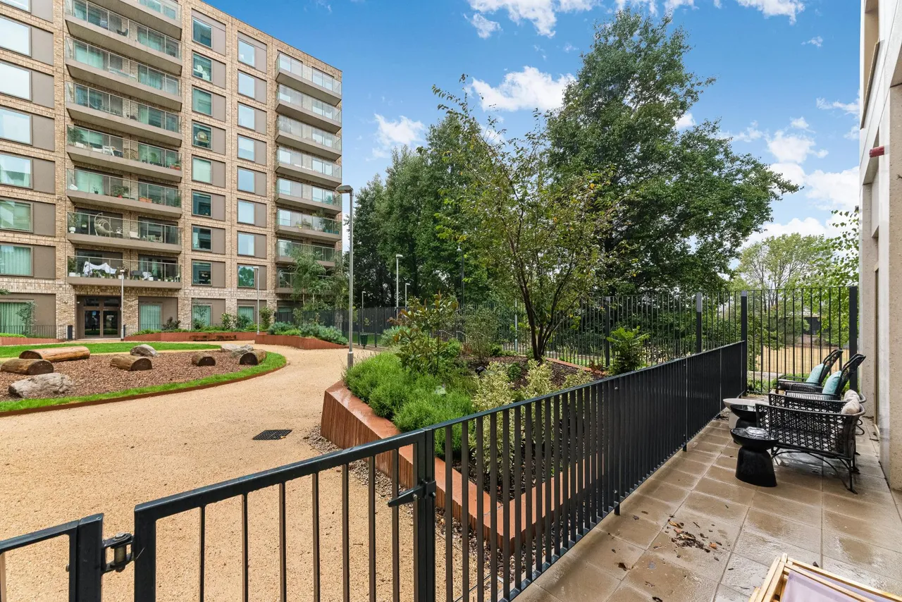 Steamer Building, Riverscape, E16, photo 14