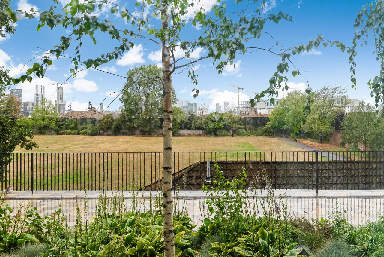 Steamer Building, Riverscape, E16, photo 3