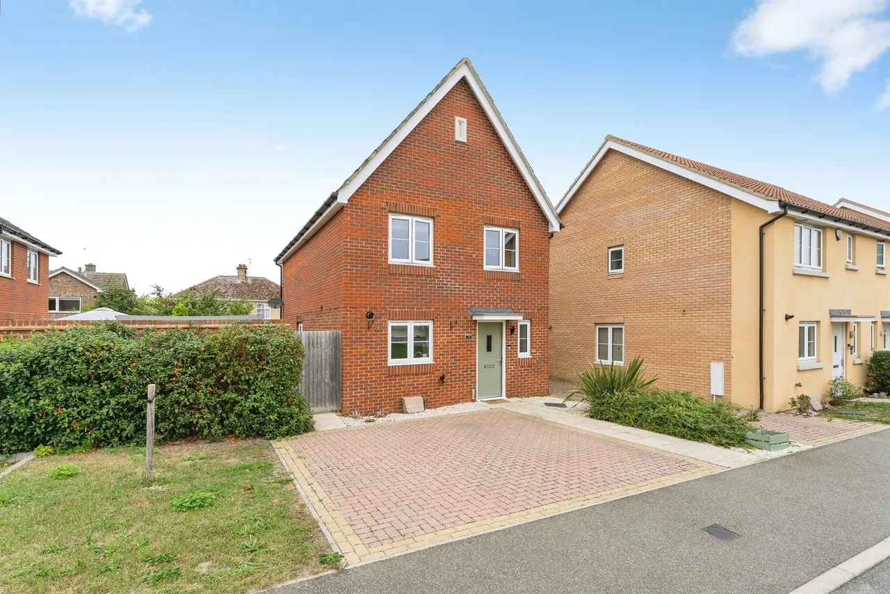 4 bed house for sale, Valerian Gardens, Soham, CB7