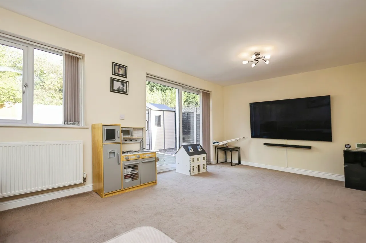 Dudley Road, Rowley Regis, B65, photo 16