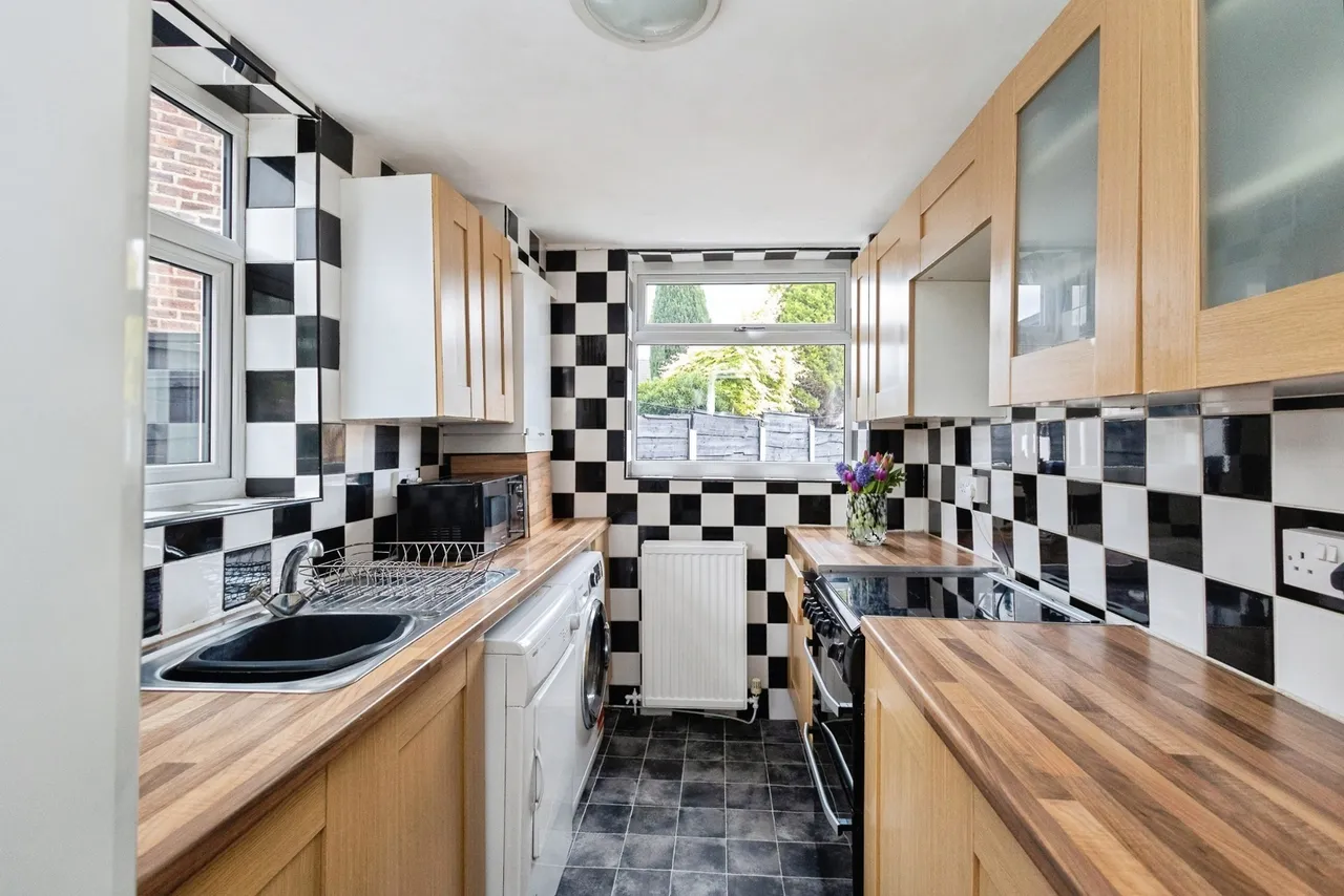 Parrs Wood Road, Manchester, Greater Manchester, M20, photo 7