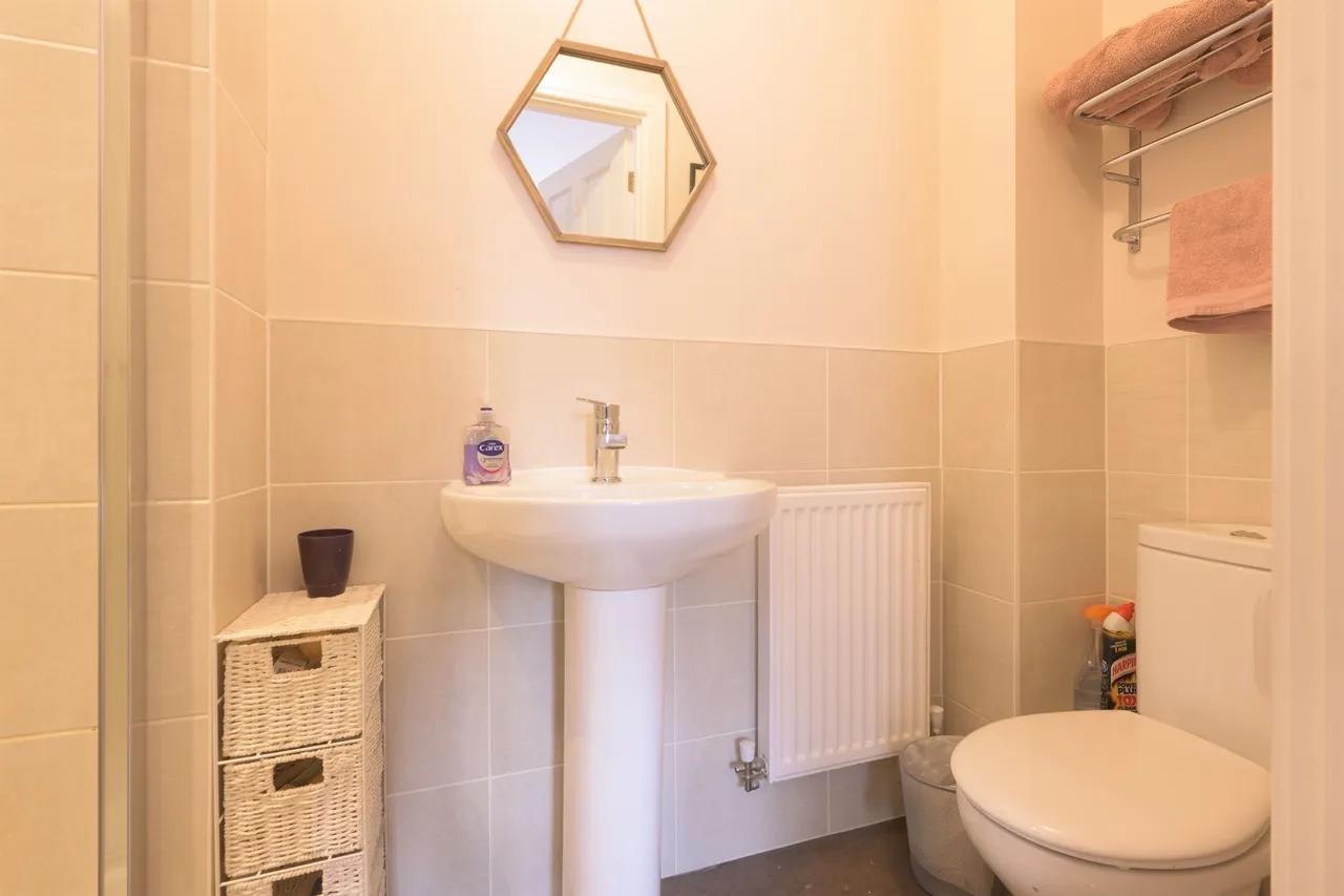 Mercia Road, Kettering, NN14, photo 8