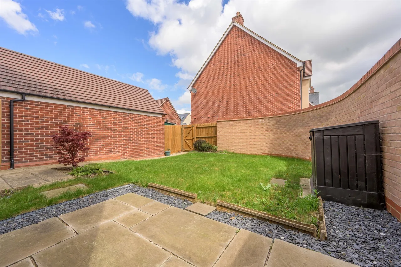 Mercia Road, Kettering, NN14, photo 11