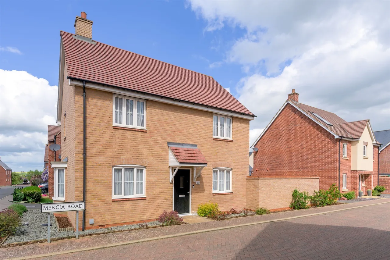 3 bed house for sale, Mercia Road, Kettering, NN14