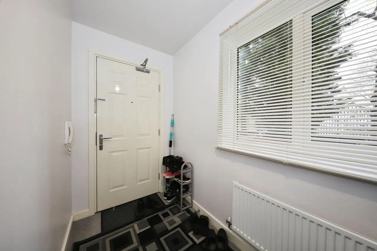 Donington Grove, Wolverhampton, WV10, photo 15