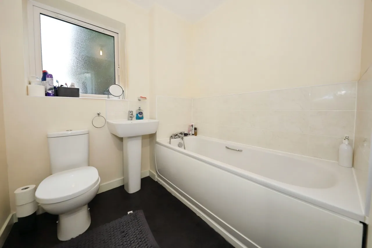 Donington Grove, Wolverhampton, WV10, photo 5