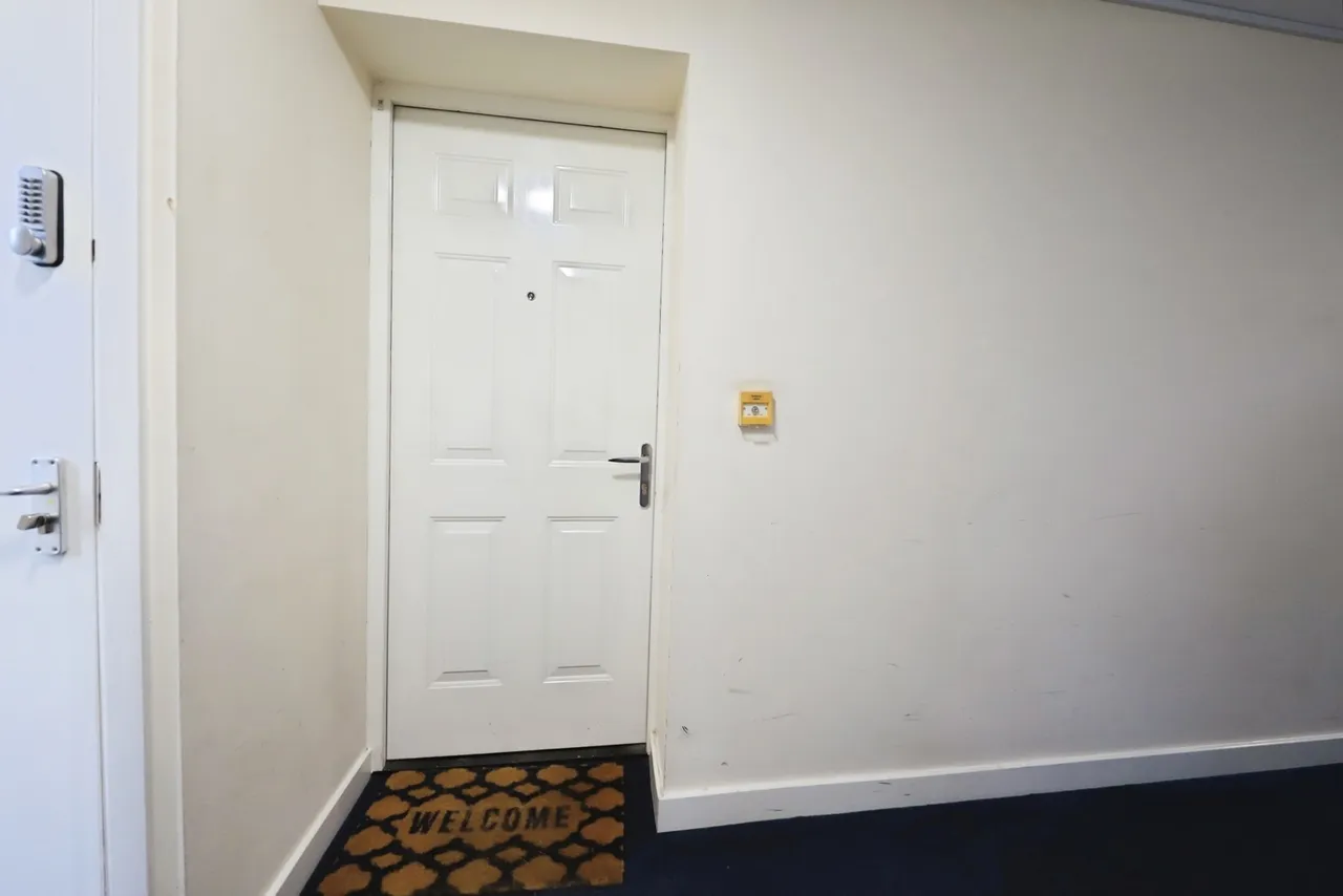 Donington Grove, Wolverhampton, WV10, photo 11