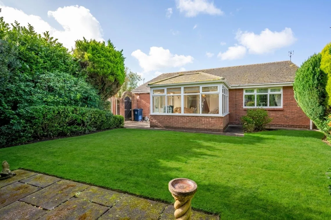 Meadowbrook, Burscough, L40, photo 4