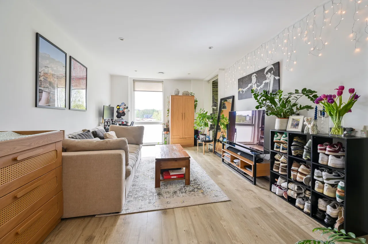 1 bed flat for sale — Apartment 59, 2 Woods Road, London