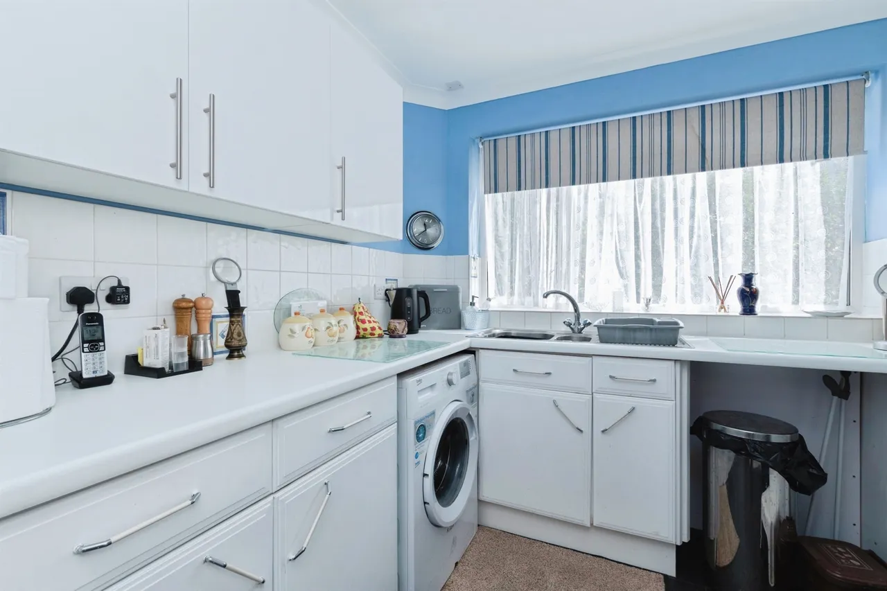 Richmond Park Road, Bournemouth, BH8, photo 5