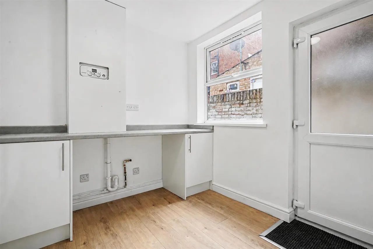 Maples Street, Hyson Green, NG7, photo 9