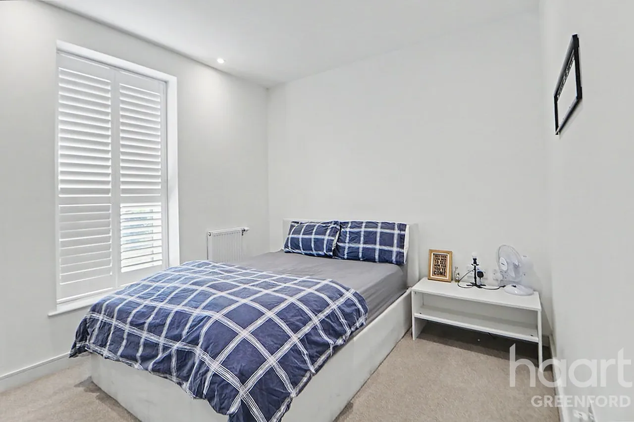 Greenleaf Walk, Southall, UB1, photo 6