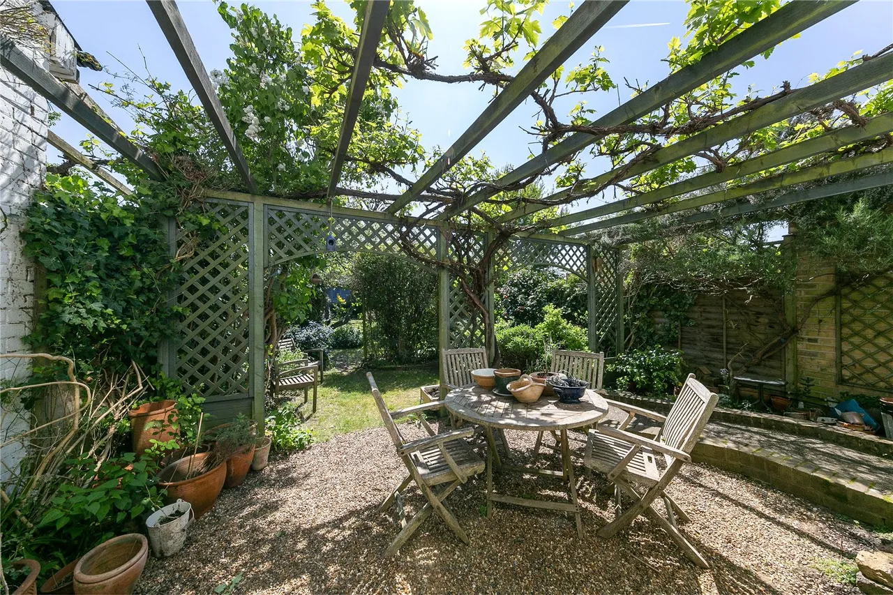 St. Winifreds Road, Teddington, TW11, photo 12