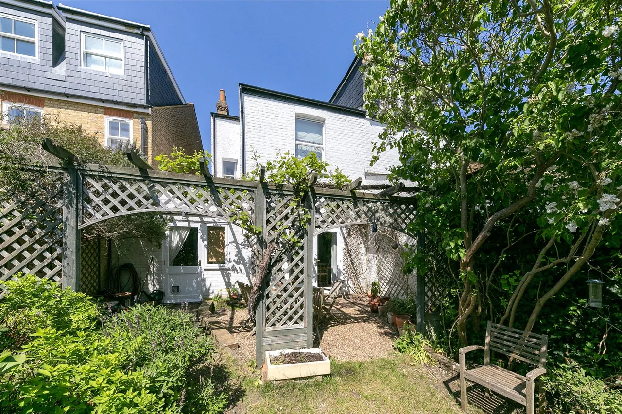 St. Winifreds Road, Teddington, TW11, photo 6