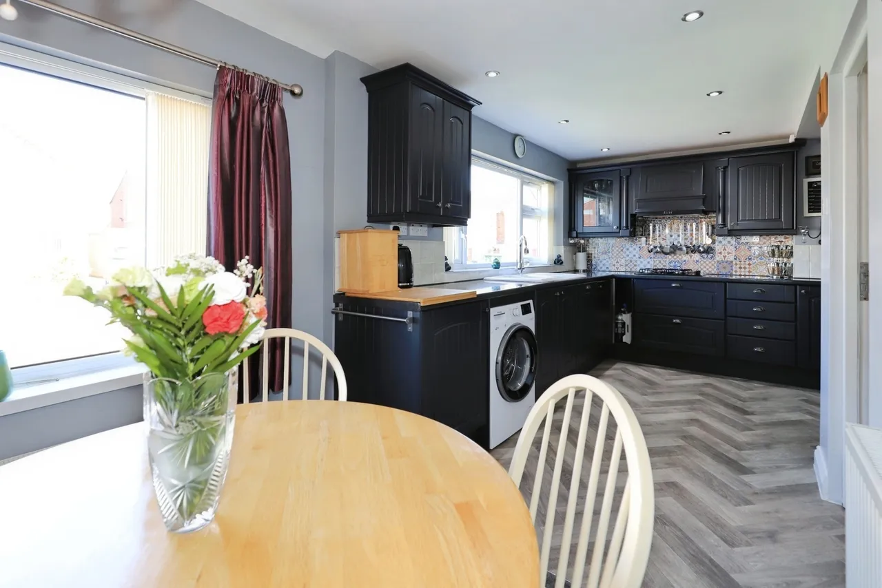 Pear Tree Close, Kidderminster, DY10, photo 2