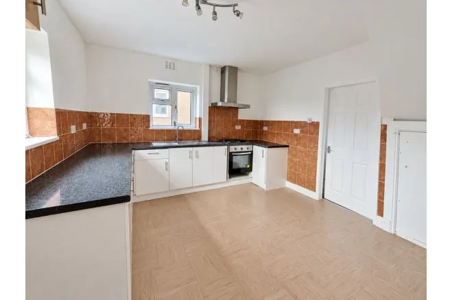 St. Nicholas Avenue, Stoke-On-Trent, ST6, photo 5