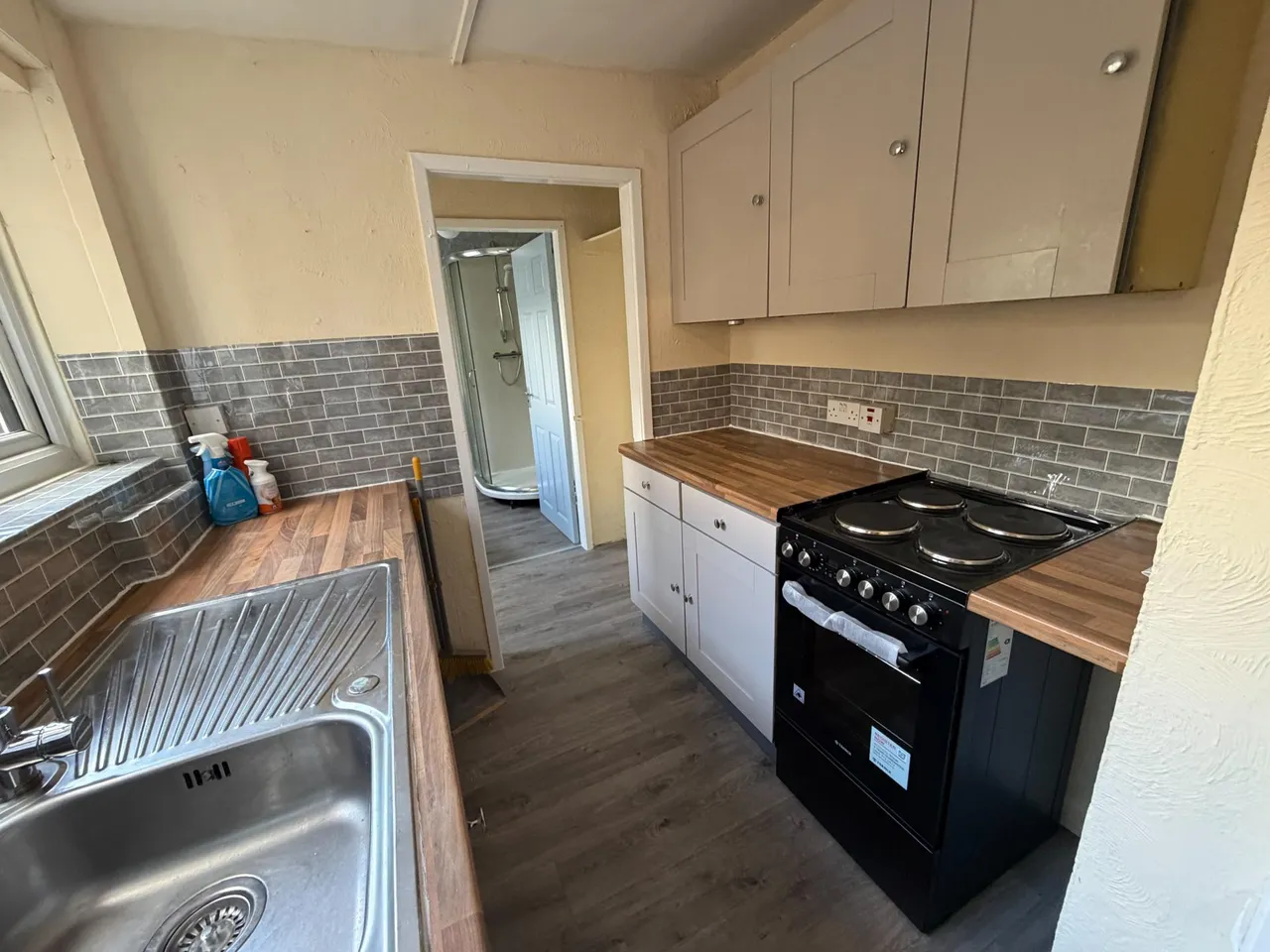 Empress Road, Wrexham, LL13, photo 8