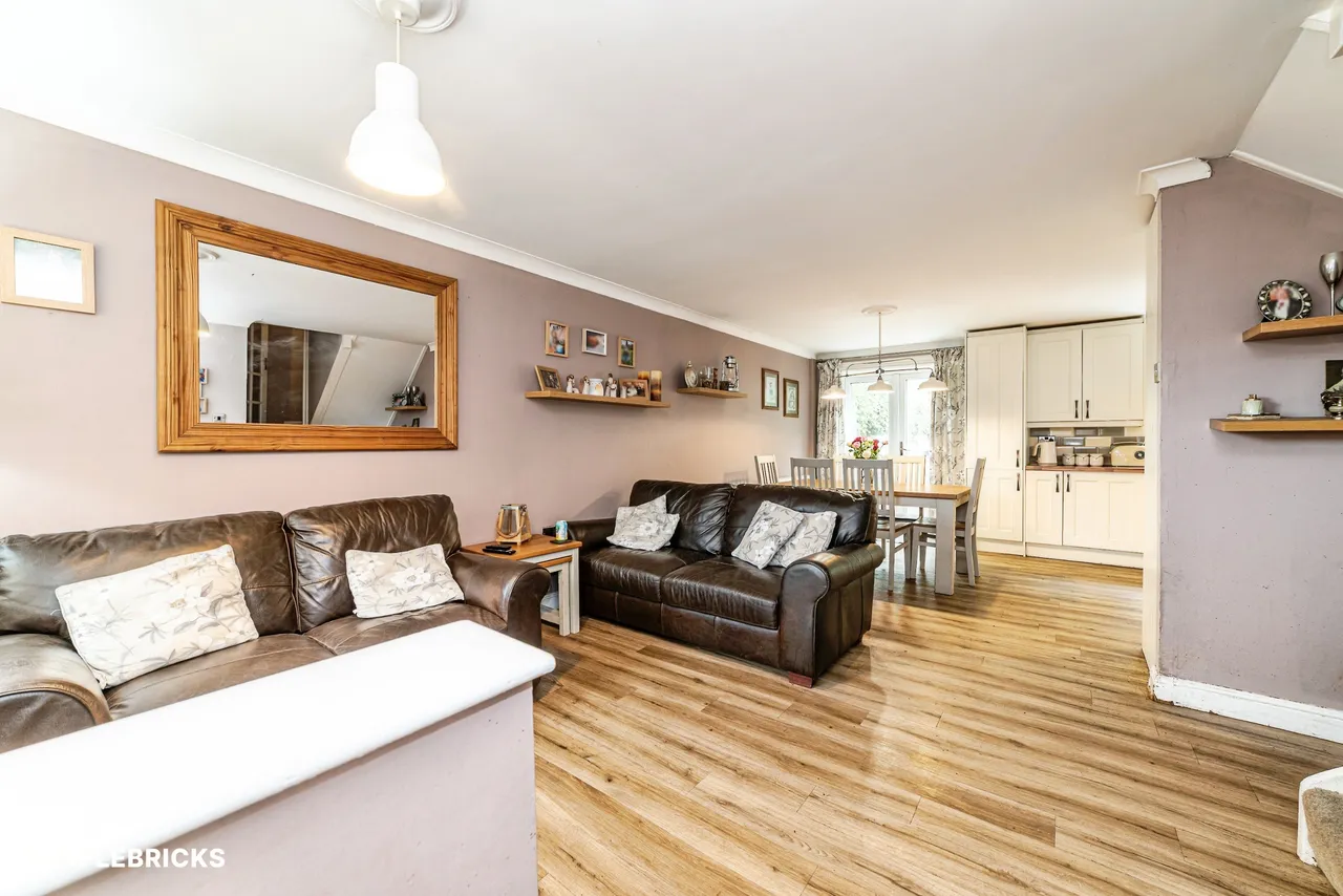 Schubert Road, Basingstoke, RG22, photo 4