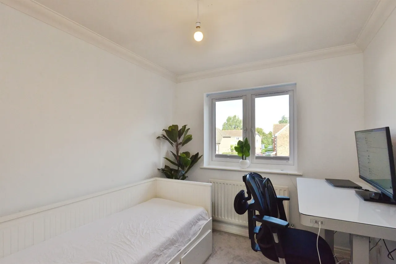 Taverner Close, Old Farm Park, MK7, photo 13