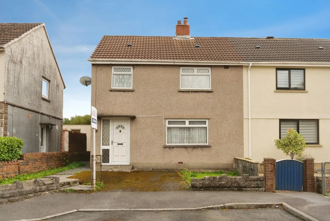 3 bed house for sale, Maesgwern, Tumble, SA14