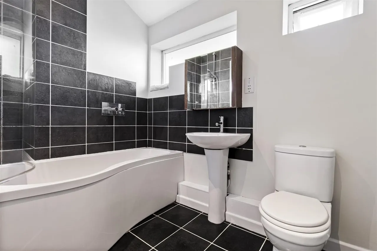 Anson Road, Worthing, photo 11