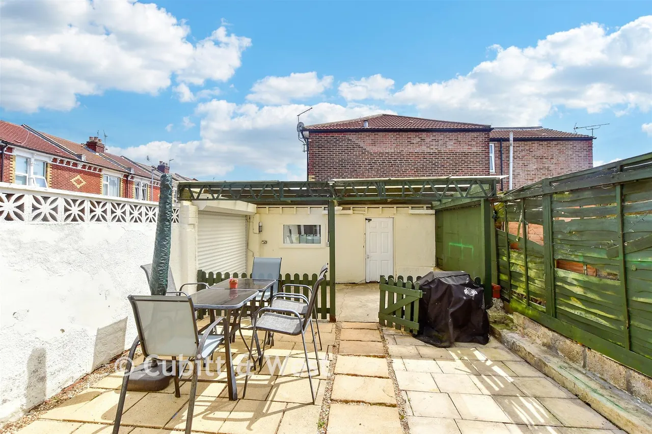 Kensington Road, Portsmouth, PO2, photo 11