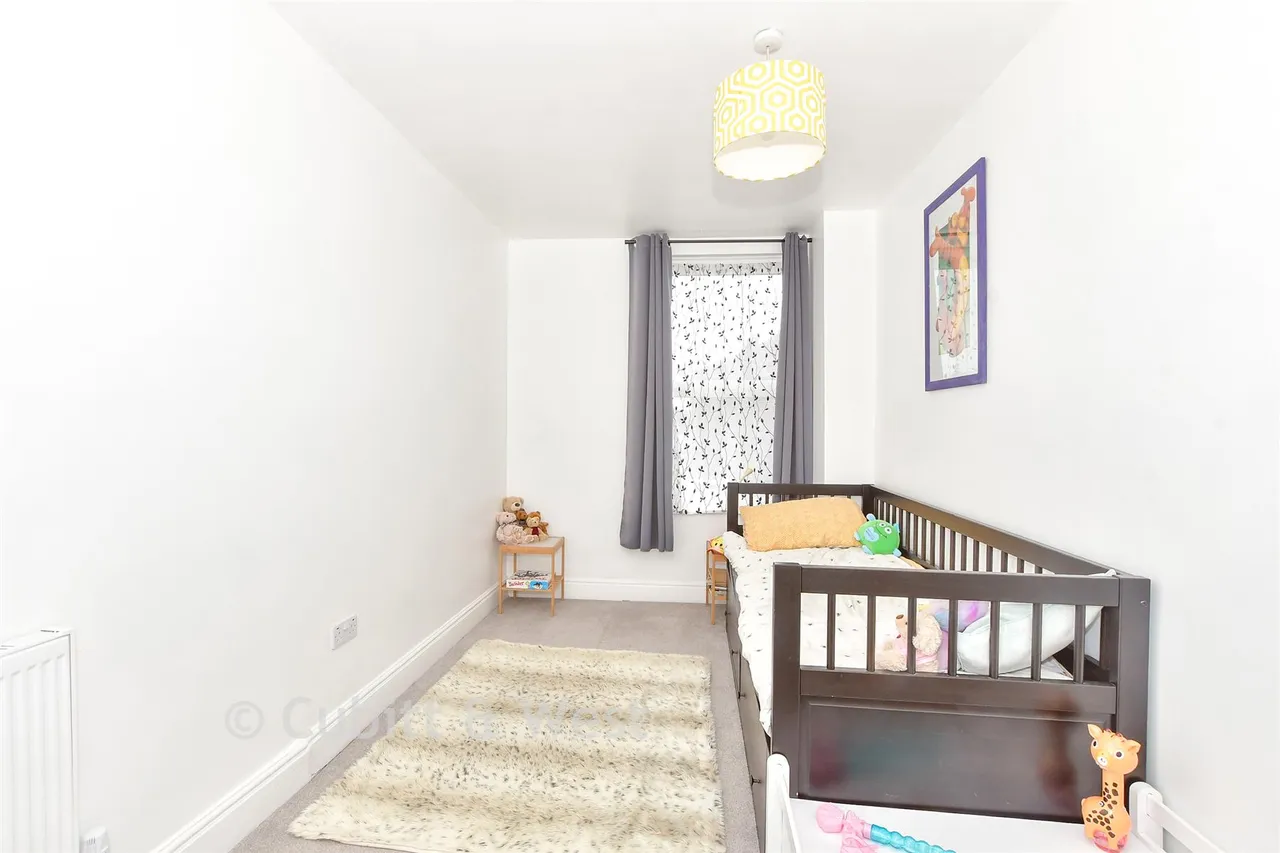 Kensington Road, Portsmouth, PO2, photo 8