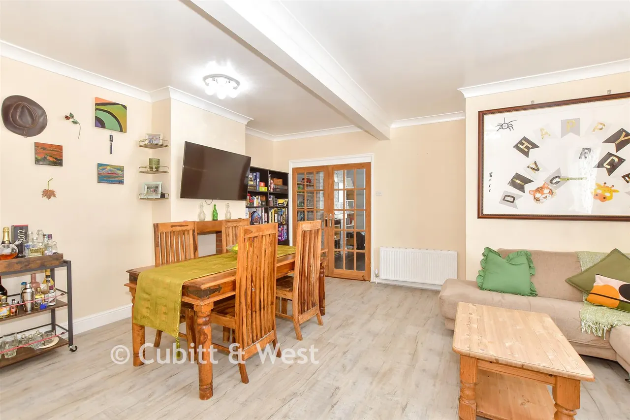 Kensington Road, Portsmouth, PO2, photo 3