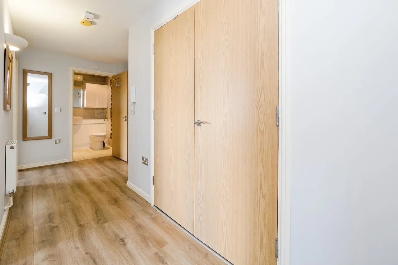 Flint Close, London, E15, photo 8