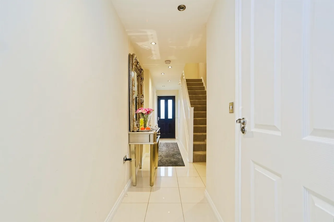 Halliday Court, Thornbury, BRADFORD, photo 5
