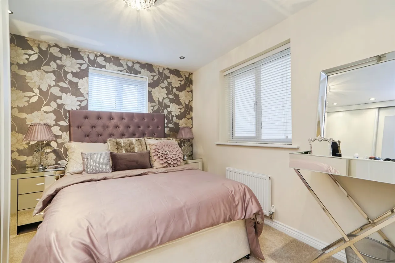 Halliday Court, Thornbury, BRADFORD, photo 12