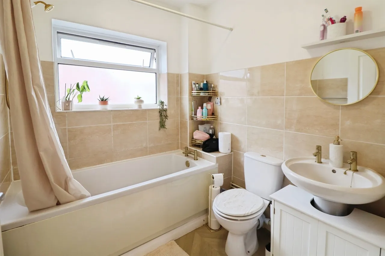 Lombard Street, Barry, CF62, photo 10