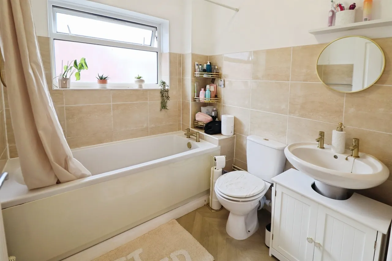 Lombard Street, Barry, CF62, photo 9