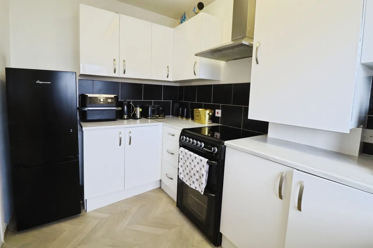 Lombard Street, Barry, CF62, photo 20
